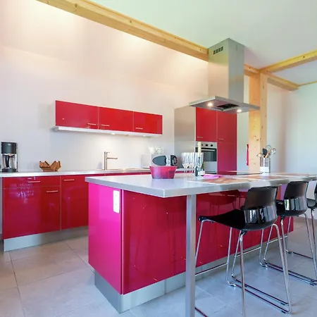 بيت للعطل Rustic Retreat, Ovifat, Cleaning Included وايمس