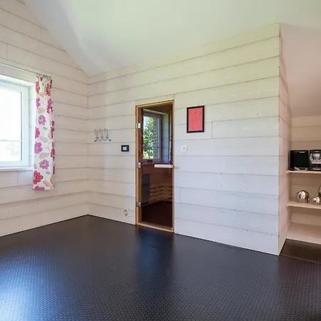 Rustic Retreat, Ovifat, Cleaning Included *