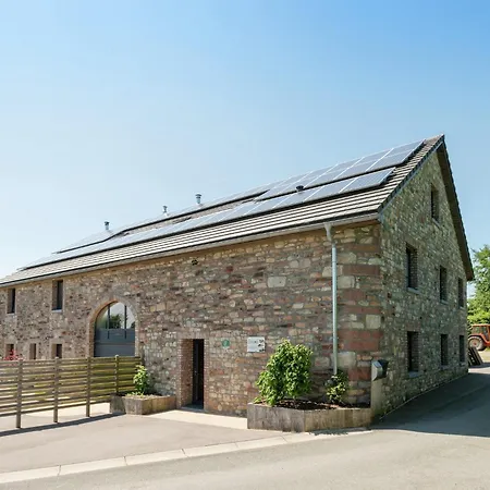 Rustic Retreat, Ovifat, Cleaning Included * وايمس
